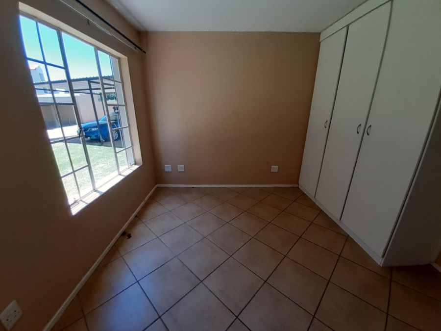 1 Bedroom Property for Sale in Van Der Hoff Park North West